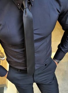 I'm aadi professional male escort - Acompañantes masculino in New Delhi Photo 2 of 4