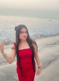 I'm Anamika Singh - puta in New Delhi Photo 3 of 4