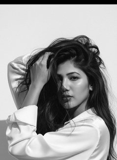 I M Anshika Independent Girl - puta in Mumbai Photo 5 of 5