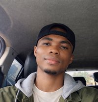 Scrolling out of boredom? Stop - Acompañantes masculino in Accra