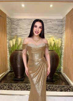 I’m both sweet bottom - Transsexual escort in Abu Dhabi Photo 1 of 9