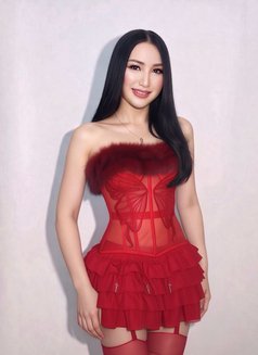 I’m both sweet bottom - Acompañantes transexual in Abu Dhabi Photo 1 of 10