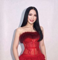 I’m both sweet bottom - Transsexual escort in Abu Dhabi