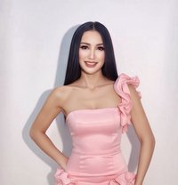 I’m both sweet bottom - Transsexual escort in Abu Dhabi