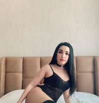 I’m both sweet bottom - Transsexual escort in Abu Dhabi