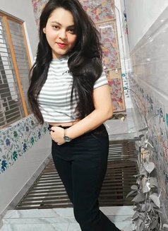 Muskan Independent Girl Girl in Gurgaon - puta in Gurgaon Photo 1 of 4