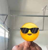 Im Independent Male Available for Femal - masseur in Bangalore