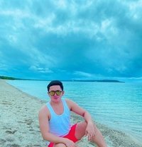 Jhaydee - Male companion in Makati City