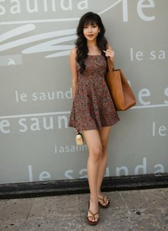Mature & petite companion - escort in Hong Kong Photo 1 of 8