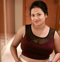 Im Priya Singh Independent Call Girl - escort in Hyderabad