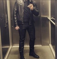 Im professional male escort 24hrs avbl - Male escort in New Delhi