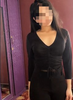 I'm Riya pro Model for Private Meet-up - puta in Bangalore Photo 2 of 2