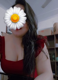I'm Samrin (Out Call) Cam & Real Meet - puta in New Delhi Photo 10 of 11