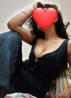 I’m shine yours sunshine cam nd real mee - escort in New Delhi Photo 11 of 15