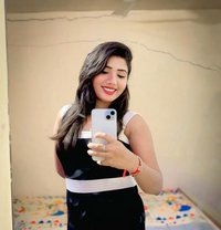 I M Shivani Independent Girl - puta in Mumbai Photo 1 of 4