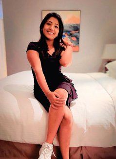 I M Shivani Independent Girl - puta in Mumbai Photo 2 of 4