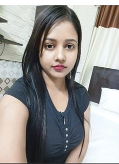 I M Simmi Available for Real Meet Servic - puta in Pune Photo 1 of 3