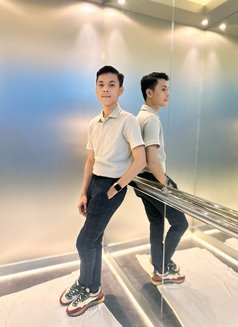 I'm Topan - Male escort in Jakarta Photo 4 of 5