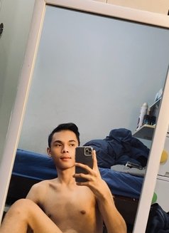 I'm Topan - Male escort in Jakarta Photo 4 of 5