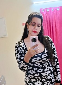I M Venilla With White Milky Boobs - Transsexual escort in Chennai Photo 7 of 7