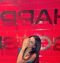 Im Vrushali Independent Clg Girl - puta in Ahmedabad