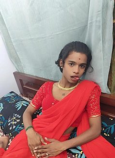 I'm zoya, young shemale age-21 Chennai. - Transsexual escort in Chennai Photo 4 of 5