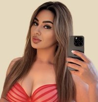 I R A - escort in Dubai