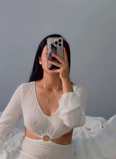 IShi Mewan couple - escort in Dubai Photo 2 of 5