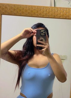 IShi Mewan couple - escort in Dubai Photo 3 of 5