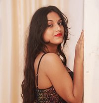 𝚞𝚛𝚟𝚊𝚜𝚑i silk - Transsexual escort in Hyderabad Photo 25 of 29