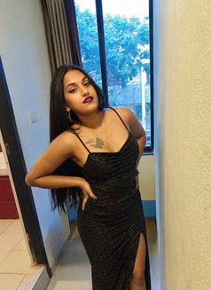 𝚞𝚛𝚟𝚊𝚜𝚑i silk - Transsexual escort in Bangalore Photo 17 of 21