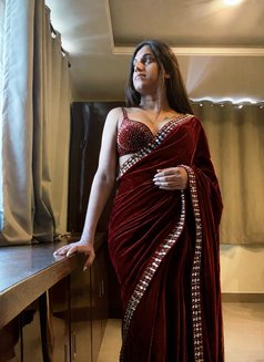 𝚞𝚛𝚟𝚊𝚜𝚑i silk - Transsexual escort in Hyderabad Photo 30 of 30