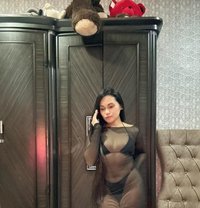 I sip your dick like coca cola im thirst - escort in Dubai