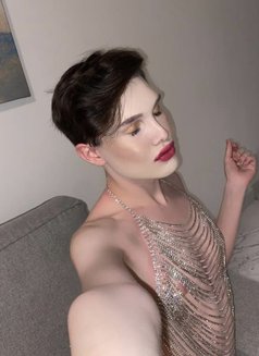 İvan - Male escort in Jeddah Photo 14 of 16