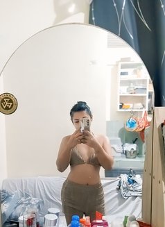 Iam Chloe - Transsexual escort in Manila Photo 4 of 10