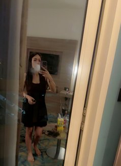 Iam Olivia - puta in Dubai Photo 1 of 2