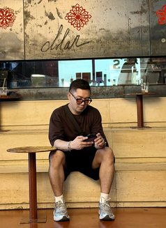 Iam Raw Bert - Acompañantes masculino in Singapore Photo 2 of 5