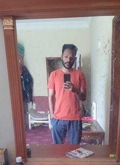 Iamsam - Male escort in Doha Photo 1 of 3