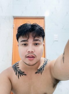 Ian - Acompañantes masculino in Bangkok Photo 1 of 4