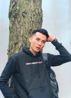 Ibnoe - Male escort in Bali Photo 2 of 5