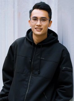 Ibnoe - Male escort in Bali Photo 3 of 11