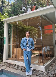 Ibnoe - Male escort in Bali Photo 4 of 11