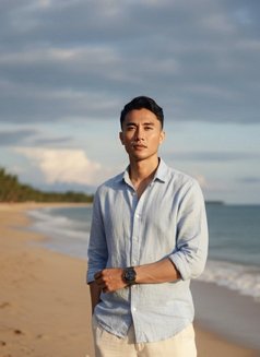 Ibnoe - Male escort in Bali Photo 7 of 11