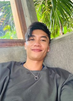 Ibnoe - Male escort in Bali Photo 9 of 11