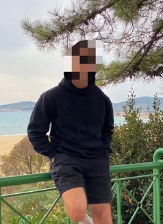 Ibrahim - Male escort in Cairo Photo 1 of 2