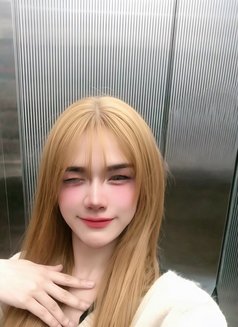 Ice Cream - Acompañantes transexual in Dubai Photo 12 of 13