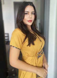 Ice - masseuse in Bangkok Photo 4 of 5