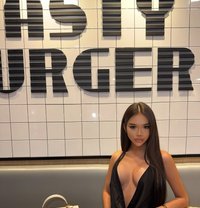 Ice - Acompañantes transexual in Pattaya Photo 1 of 4