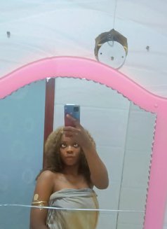 Wet - masseuse in Owerri Photo 4 of 4