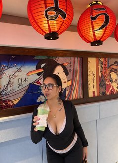 Icezy available - Masajista in Okinawa Island Photo 11 of 13